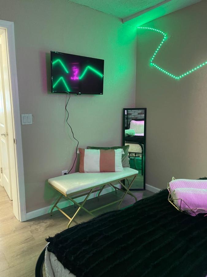 Near Tpa Airport Apartment *